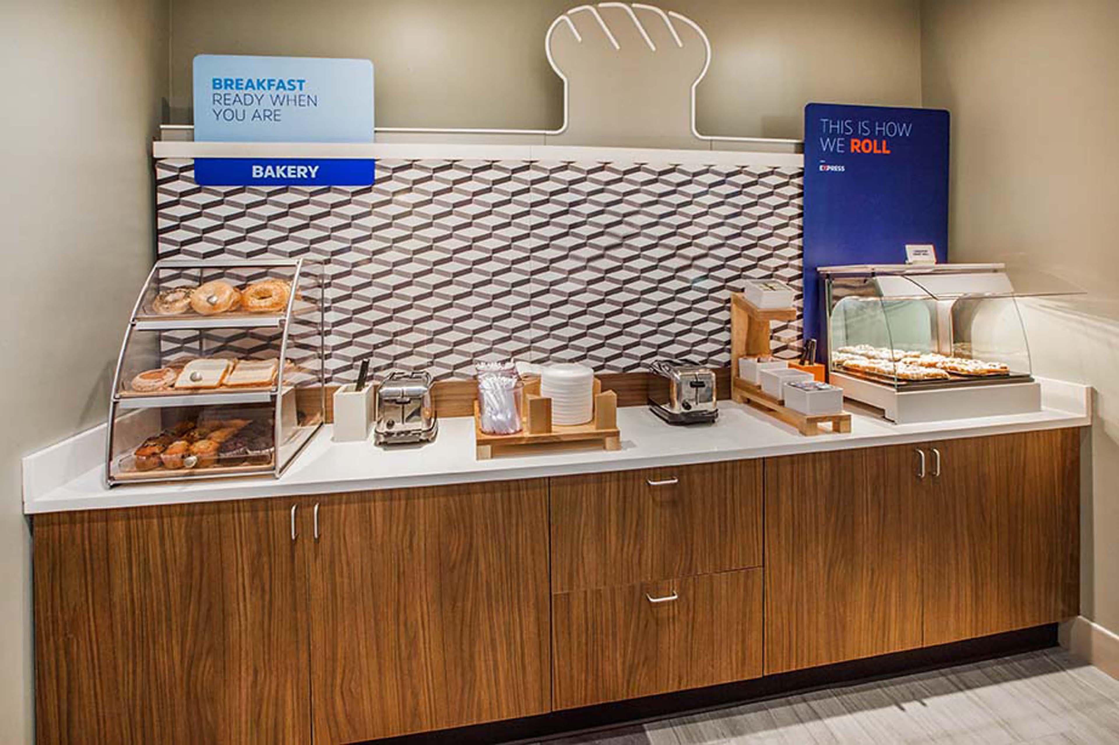 Holiday Inn Express Hotel & Suites Glasgow By Ihg Εξωτερικό φωτογραφία
