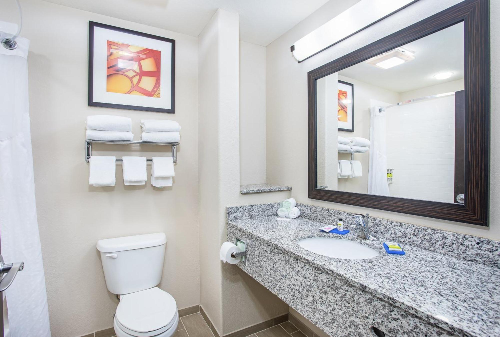 Holiday Inn Express Hotel & Suites Glasgow By Ihg Εξωτερικό φωτογραφία
