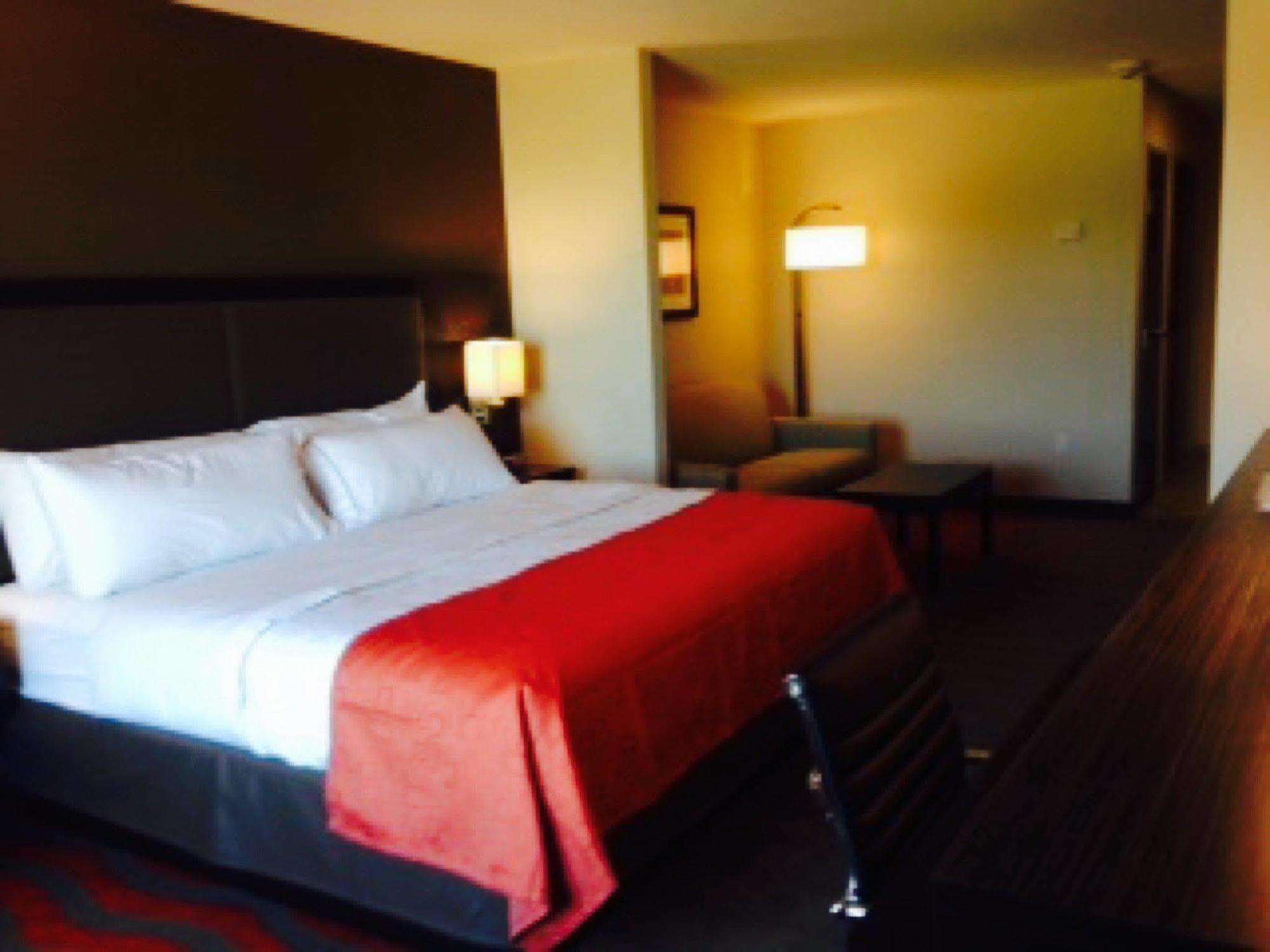 Holiday Inn Express Hotel & Suites Glasgow By Ihg Εξωτερικό φωτογραφία