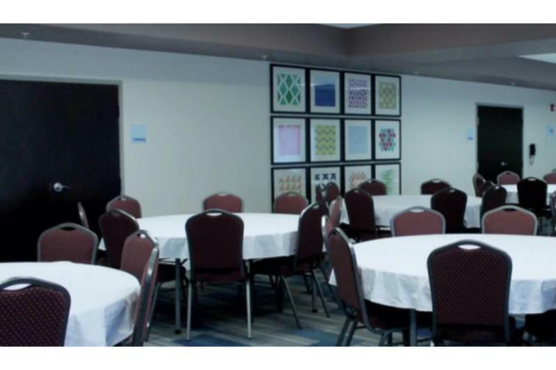 Holiday Inn Express Hotel & Suites Glasgow By Ihg Εξωτερικό φωτογραφία