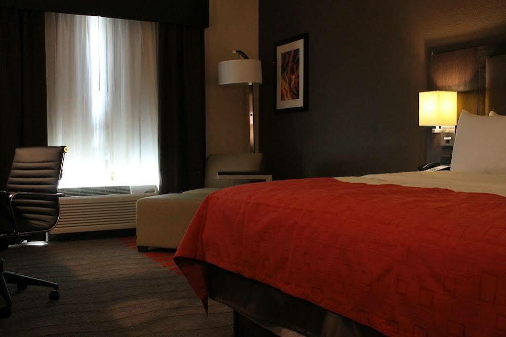 Holiday Inn Express Hotel & Suites Glasgow By Ihg Εξωτερικό φωτογραφία