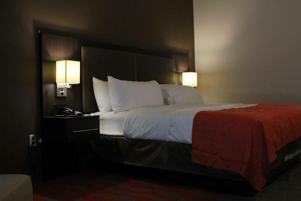 Holiday Inn Express Hotel & Suites Glasgow By Ihg Εξωτερικό φωτογραφία